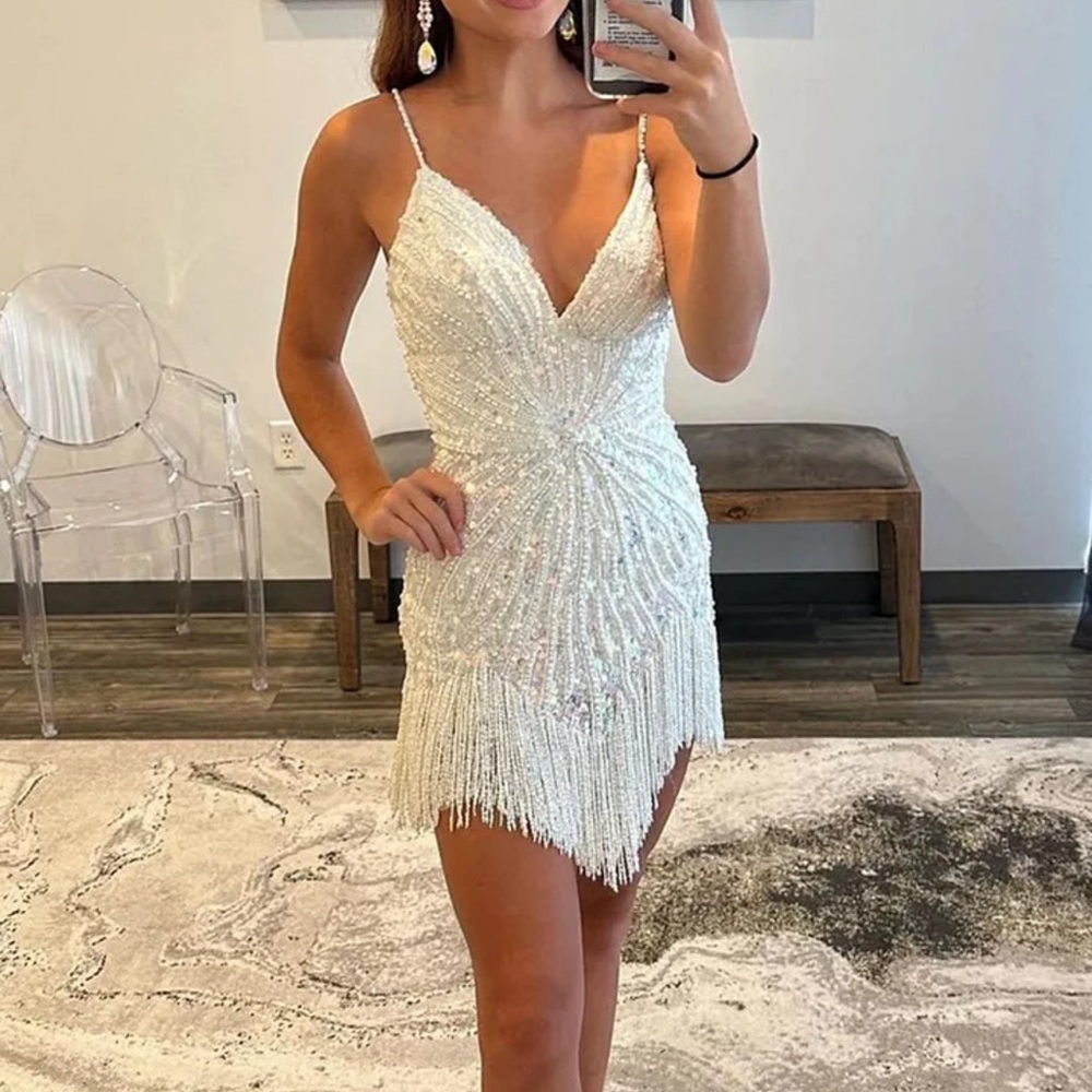 COPY - Sheath Spaghetti Straps White Sequins Short Homecoming Dress with Tassel